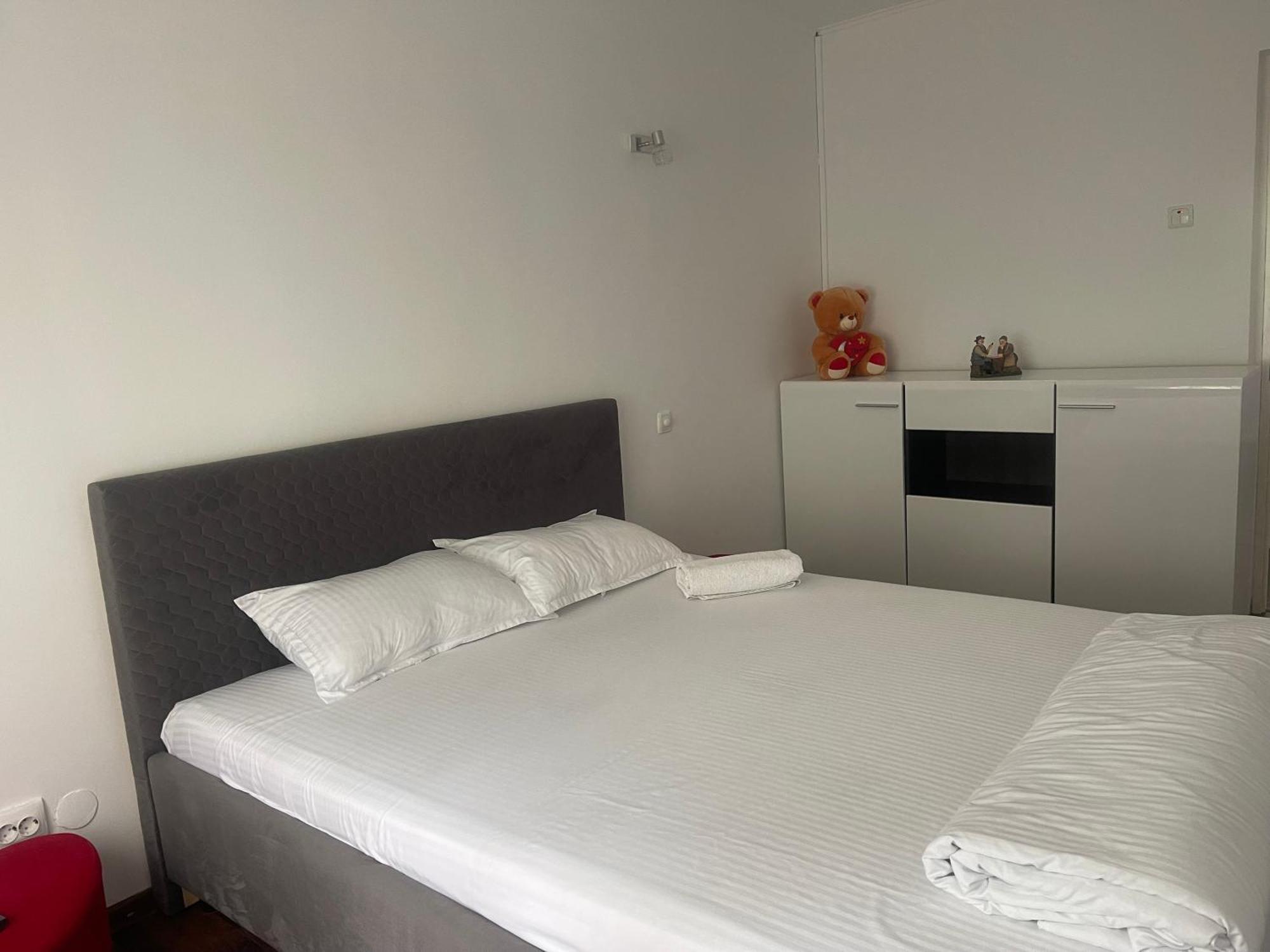Carlitos Apt Râmnicu Vâlcea Dış mekan fotoğraf